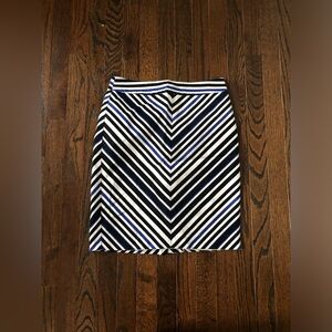 Ann Taylor Womens 2 Black/White/Blue Chevron Striped Lined Pencil Business Skirt